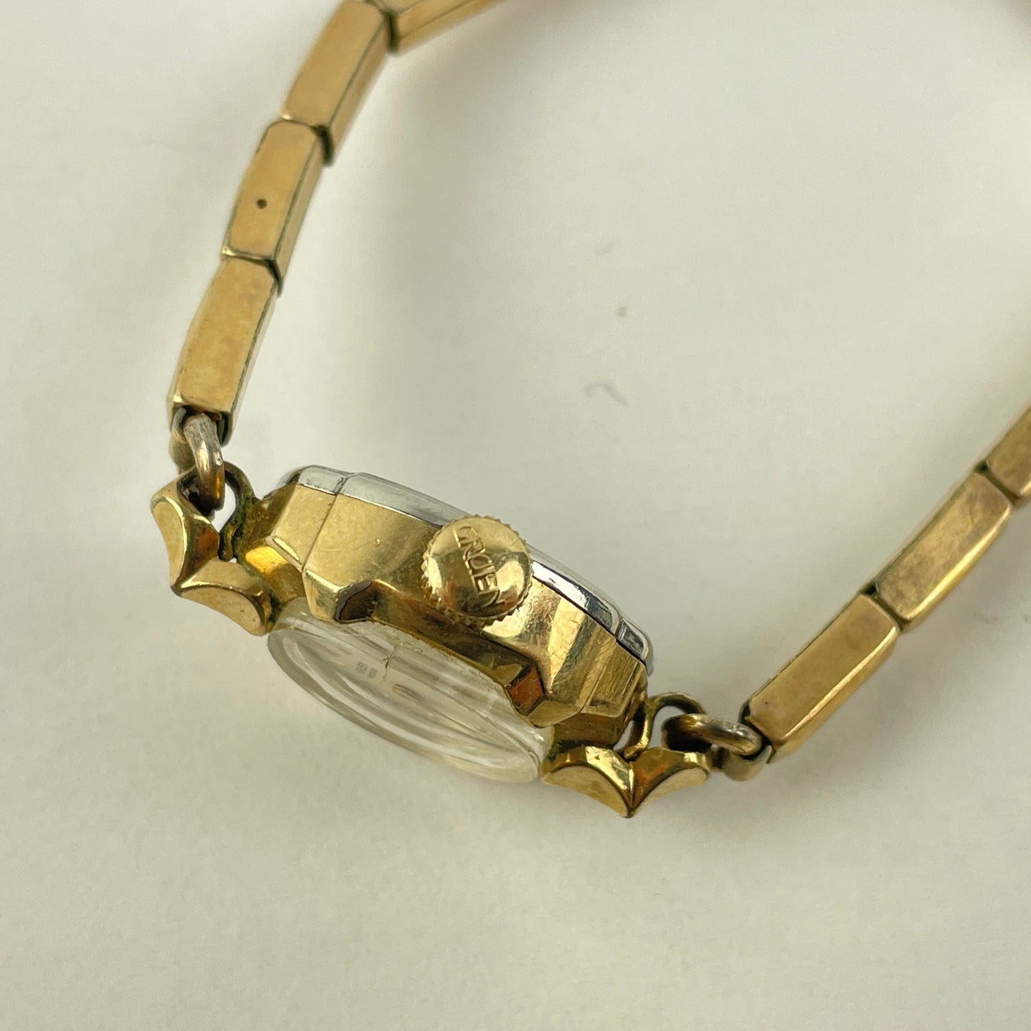 Lot 58- Gruen Ladies Wristwatch Set w/ Box