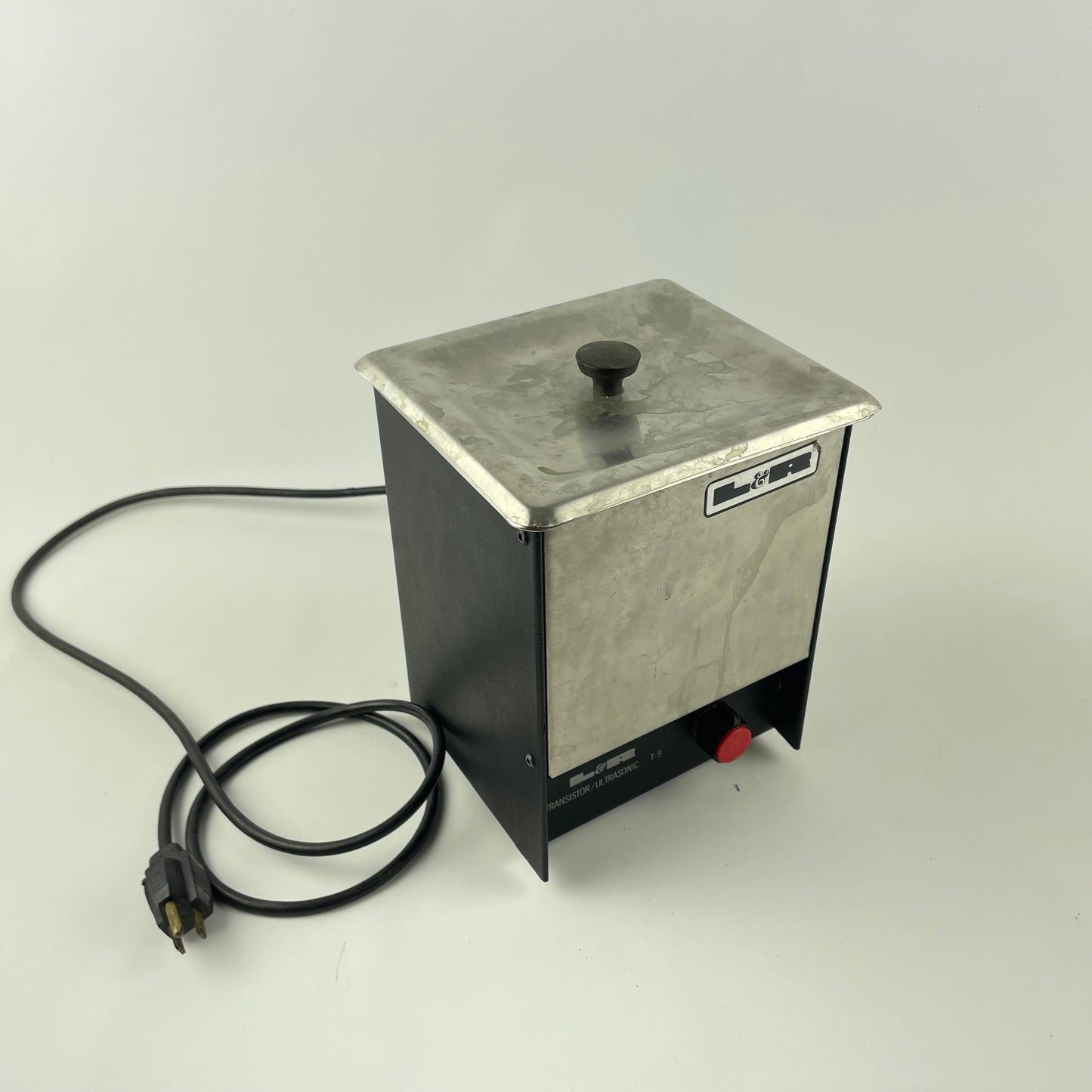 Lot 73- L & R T9 Ultrasonic Cleaner