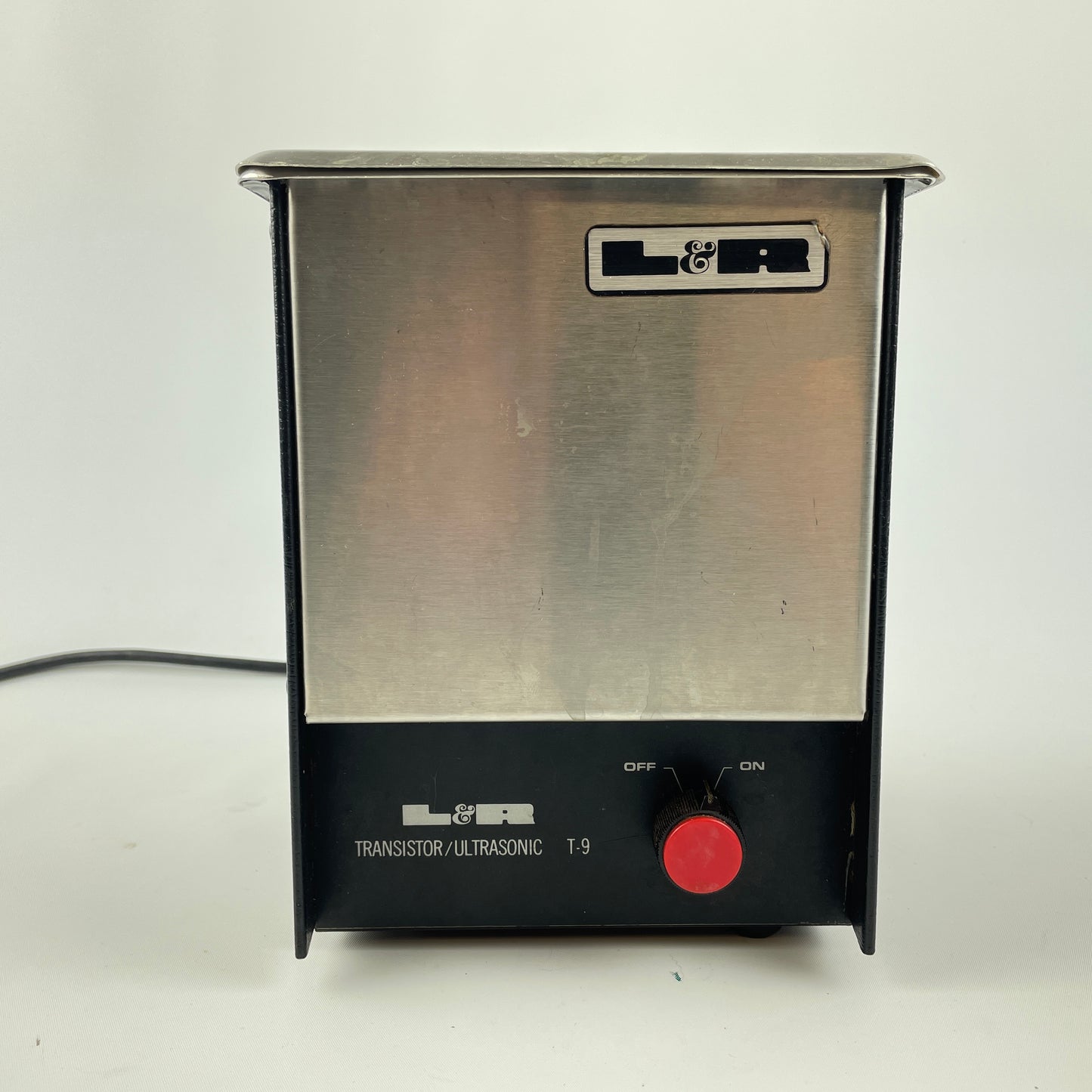 Lot 73- L & R T9 Ultrasonic Cleaner