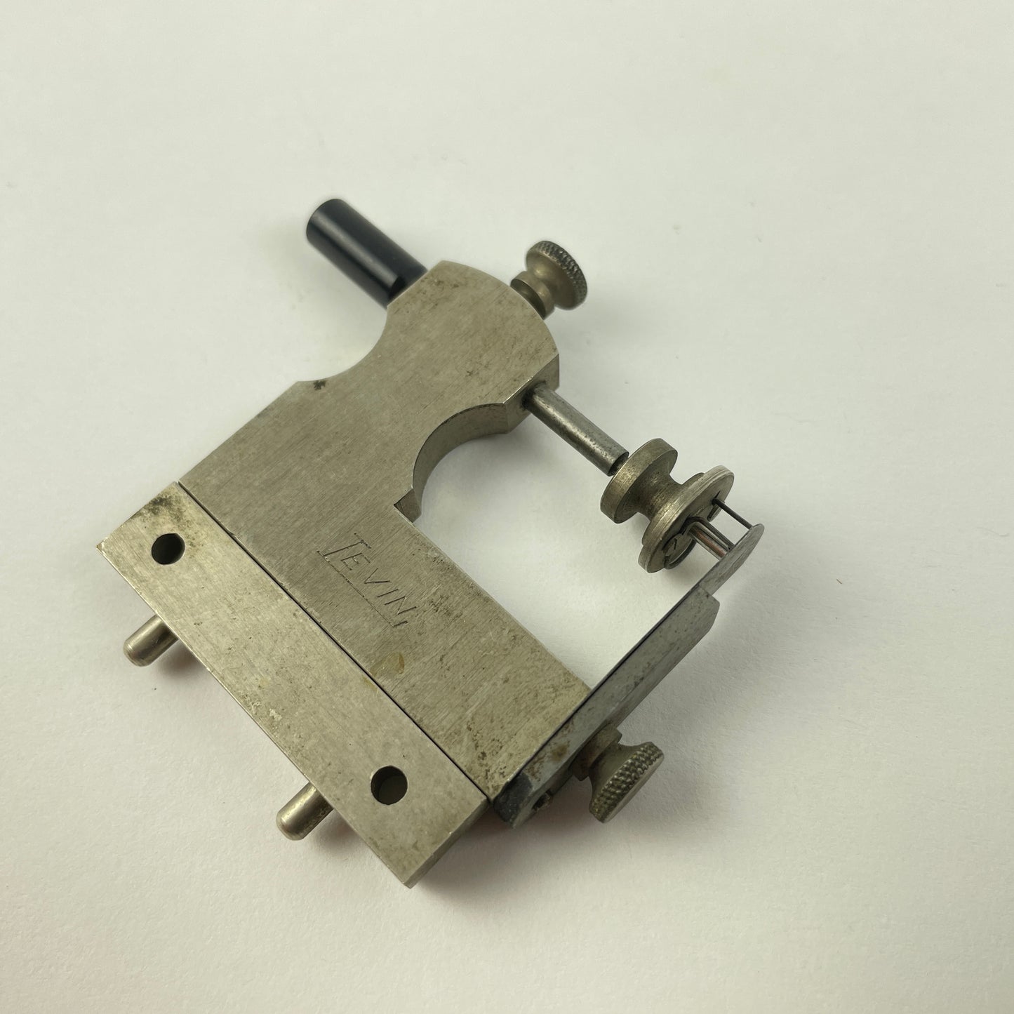 Lot 10- Levin Pivot Polisher