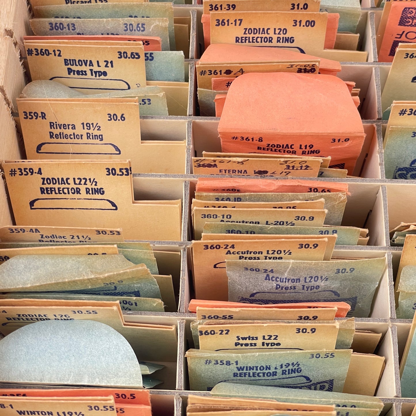 Lot 101- Watchmakers Assortment of Crystals