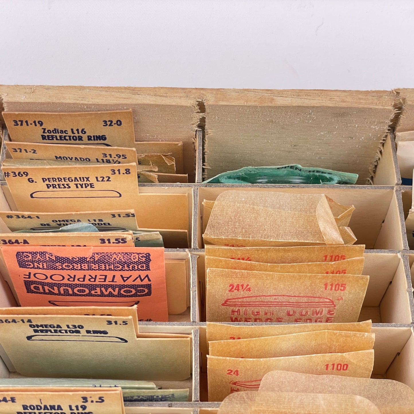 Lot 101- Watchmakers Assortment of Crystals