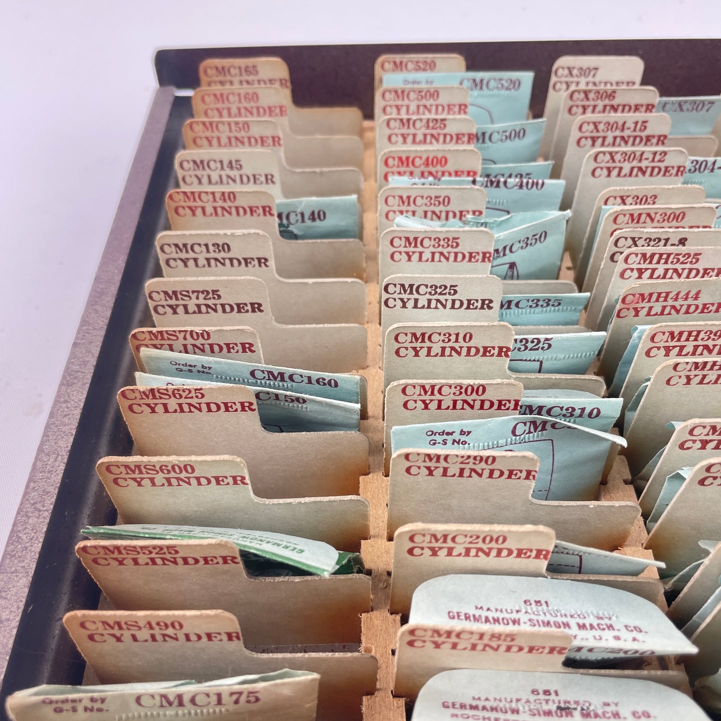 Lot 122- CMS, CMC, CMH, CMQ, CX Crystal Tray