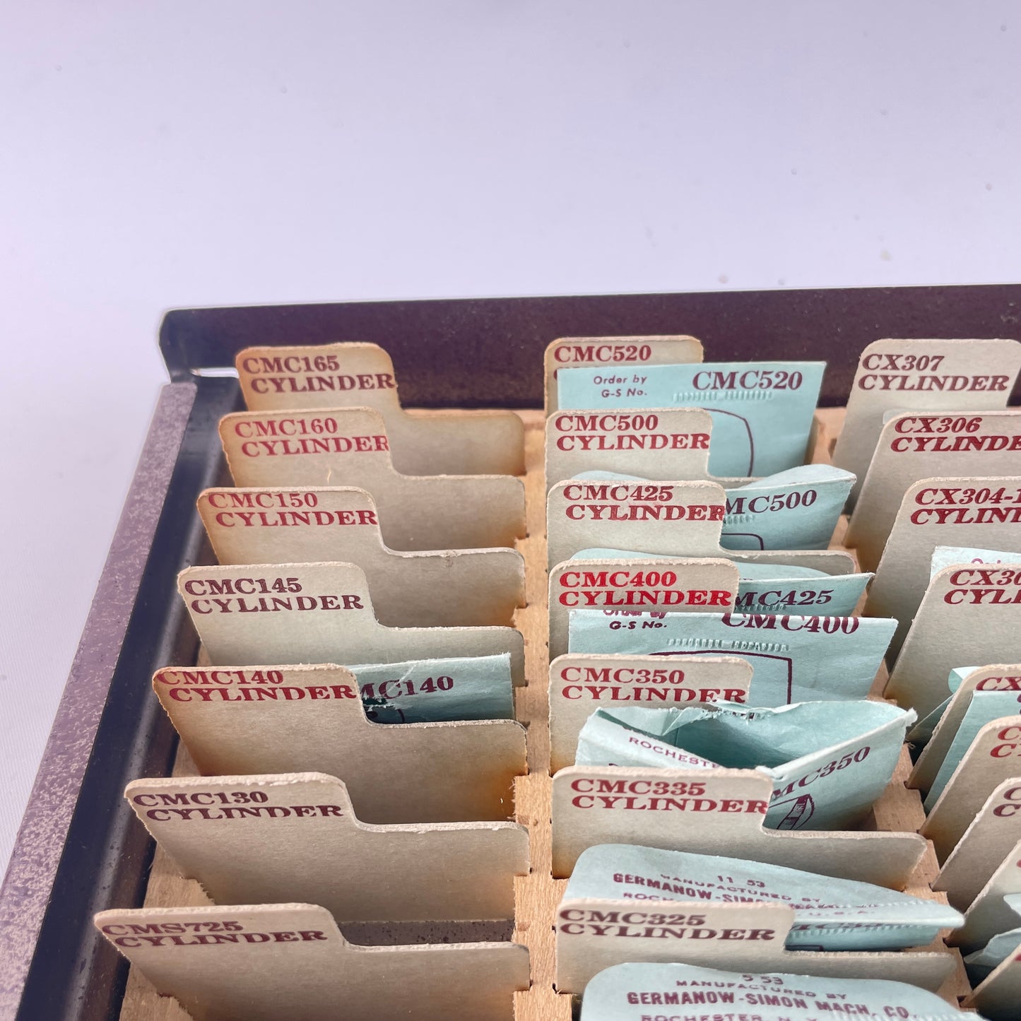 Lot 122- CMS, CMC, CMH, CMQ, CX Crystal Tray