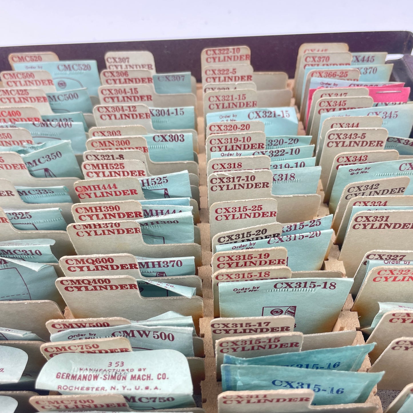 Lot 122- CMS, CMC, CMH, CMQ, CX Crystal Tray