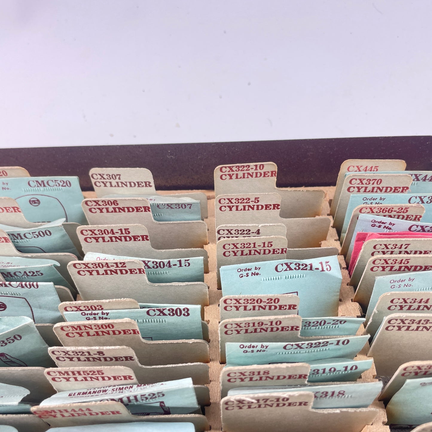 Lot 122- CMS, CMC, CMH, CMQ, CX Crystal Tray