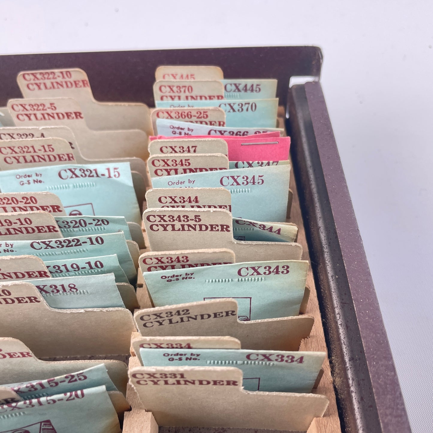 Lot 122- CMS, CMC, CMH, CMQ, CX Crystal Tray