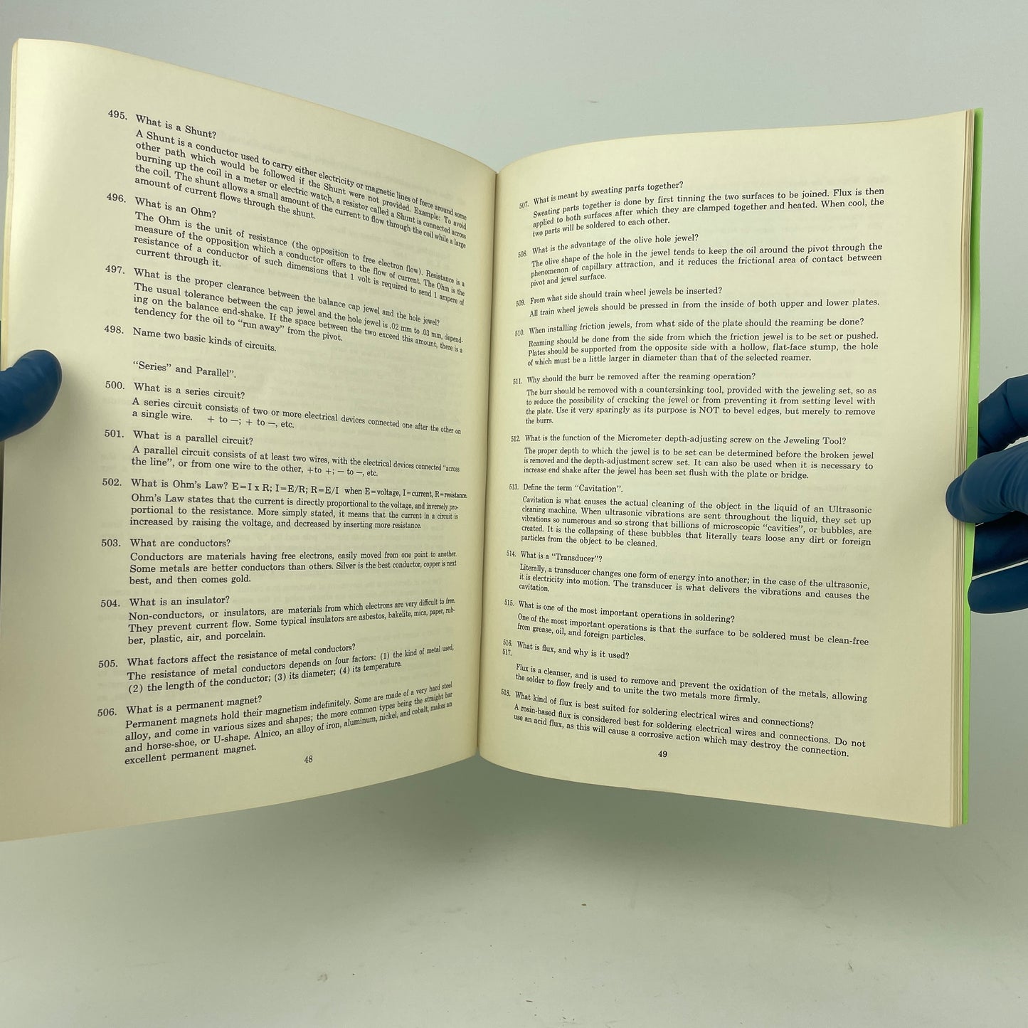 Mar Lot 121- Questions And Answers of and for the Watchmaking Profession