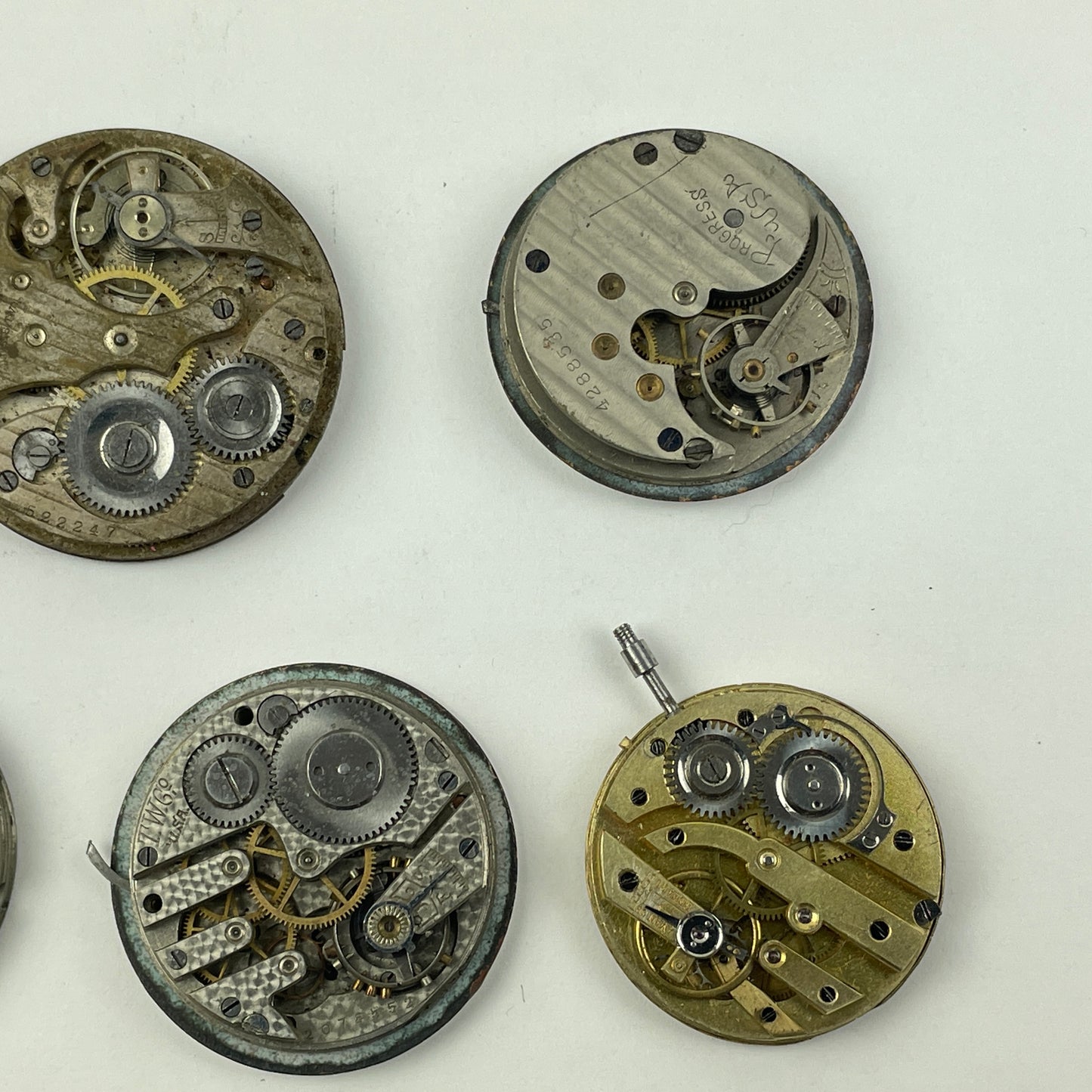 Apr Lot 100- Swiss & American Nickel & Gilt Pocket Watch Movements