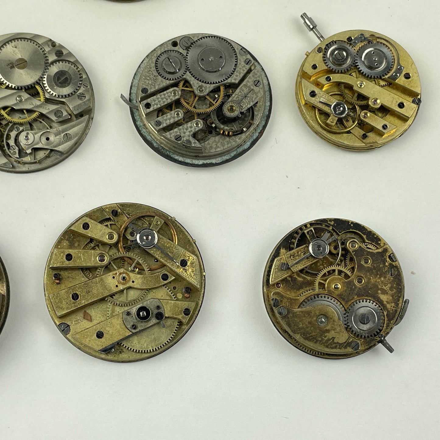 Apr Lot 100- Swiss & American Nickel & Gilt Pocket Watch Movements
