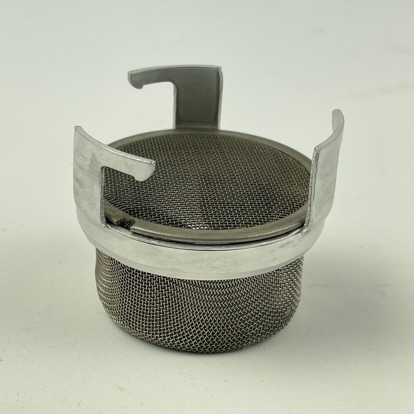 Apr Lot 3- L & R Junior Wire Ultrasonic Basket