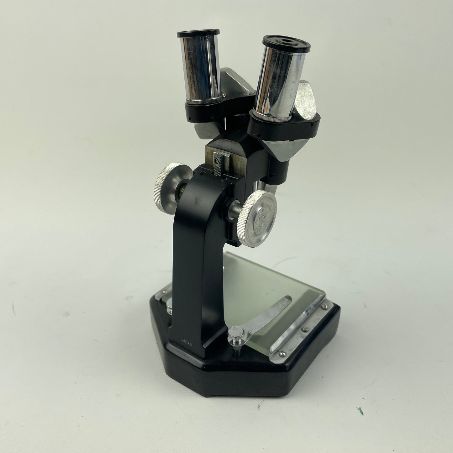 Apr Lot 40- Watchmaker’s Lafayette 50X Microscope