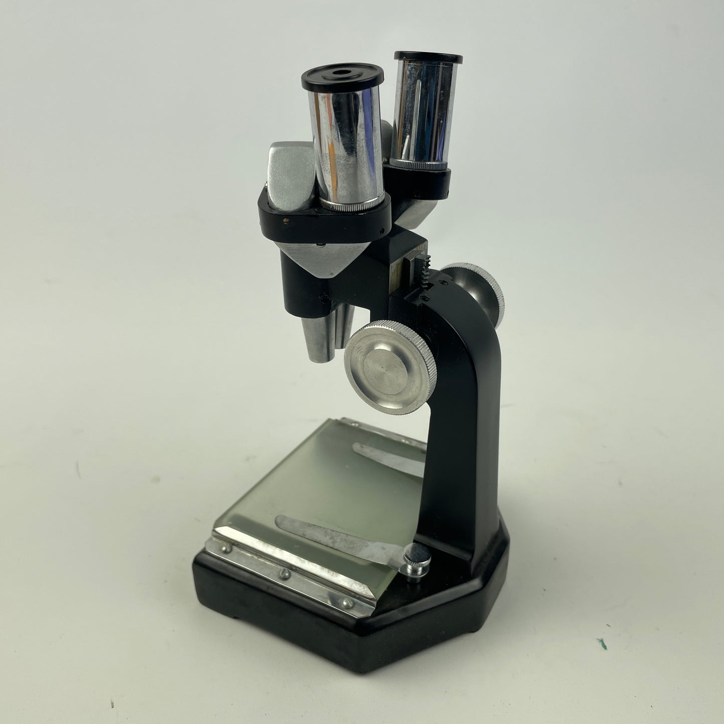 Apr Lot 40- Watchmaker’s Lafayette 50X Microscope