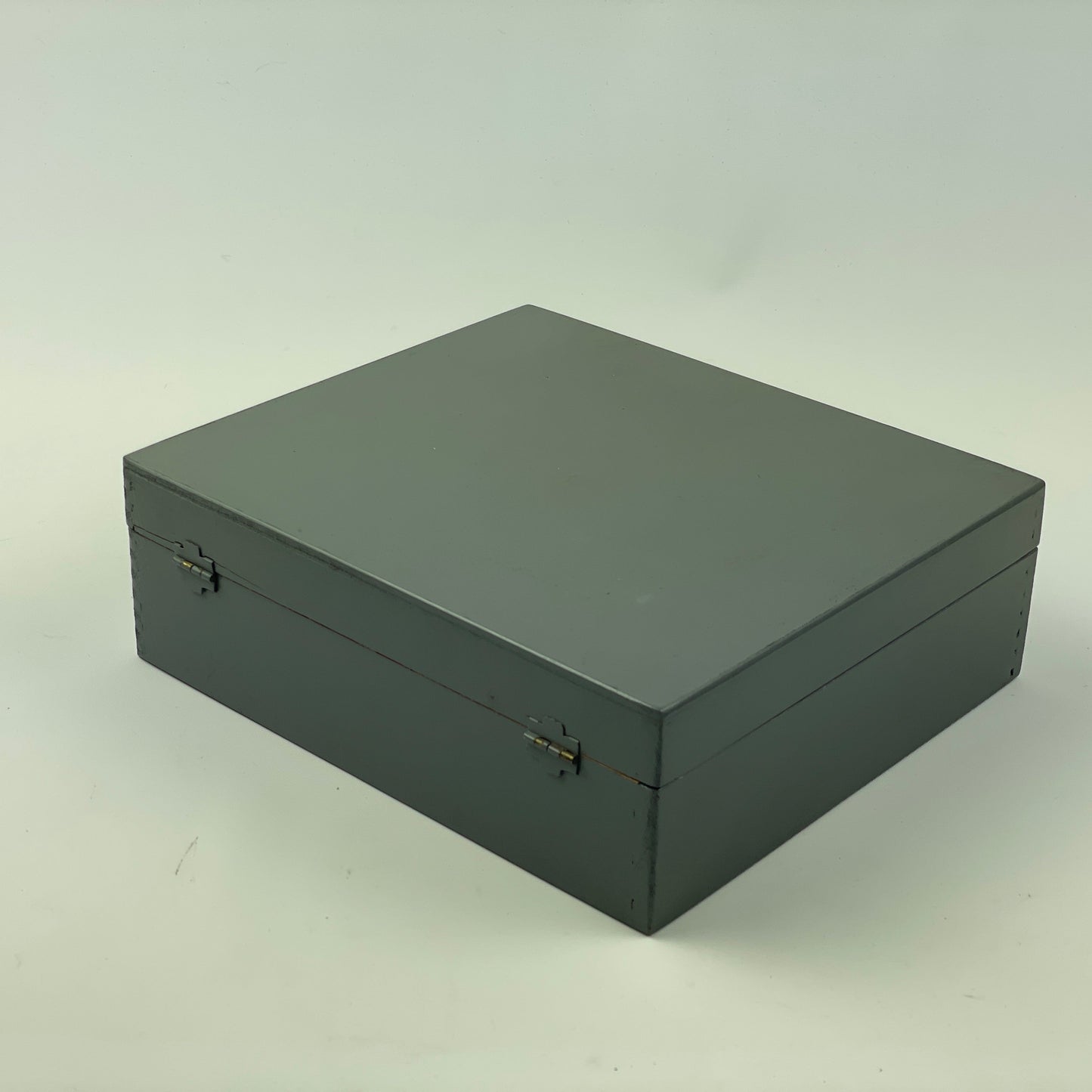 Apr Lot 89- Watchmaker’s Boxed G-S Crystal Hand Press