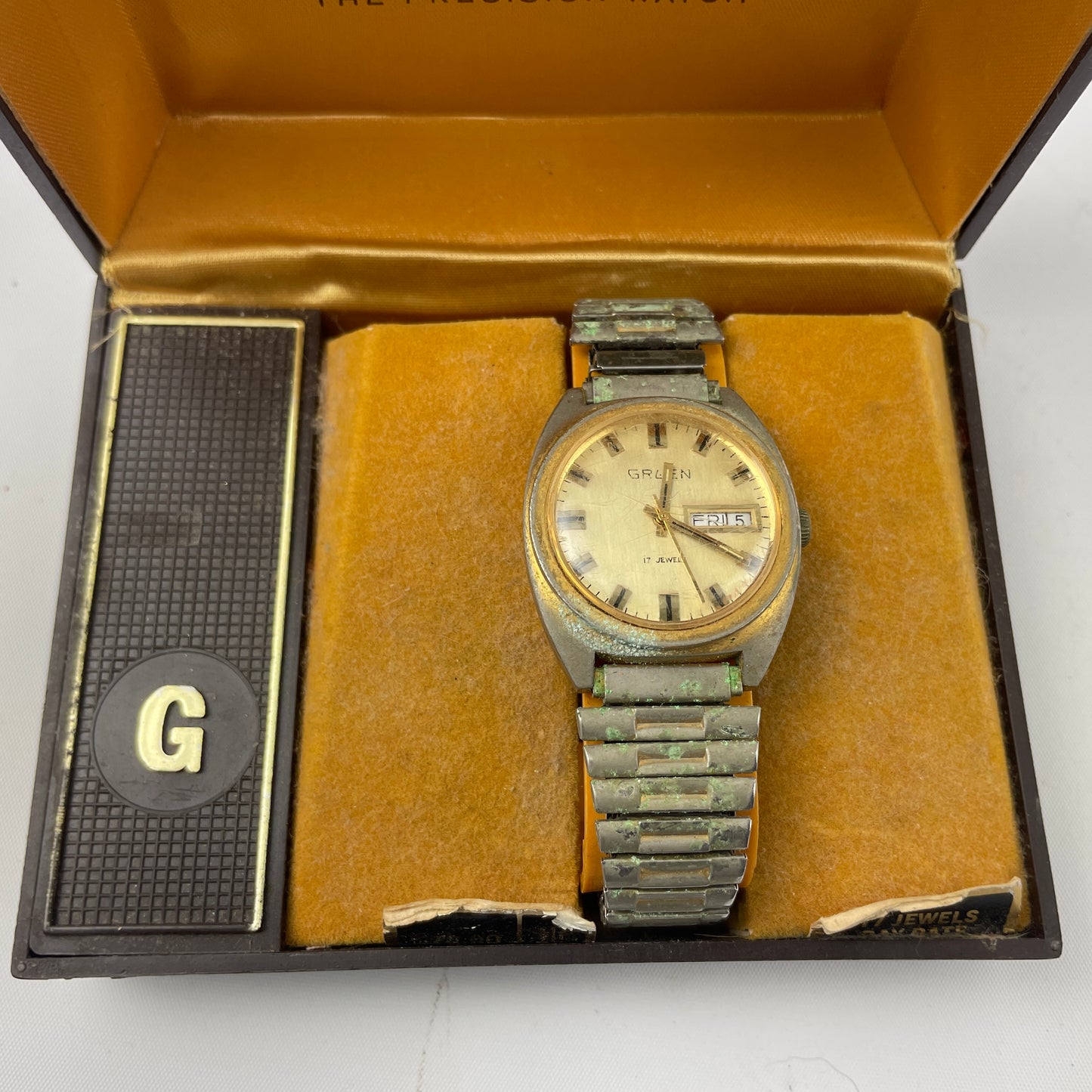 Apr Lot 10- Gruen Men’s Vintage Mechanical 17 Jewel Boxed Wristwatch