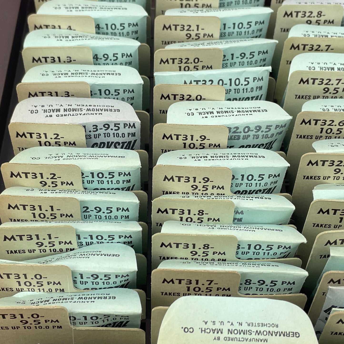 Apr Lot 34- NOS G-S Magni-Tite 30.8-34.0 Crystal Tray