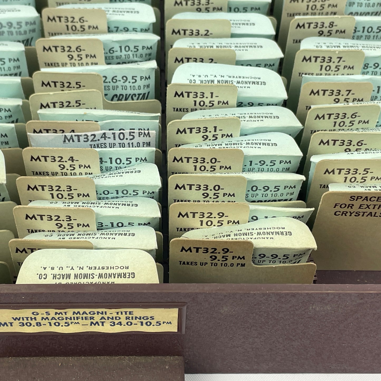 Apr Lot 34- NOS G-S Magni-Tite 30.8-34.0 Crystal Tray