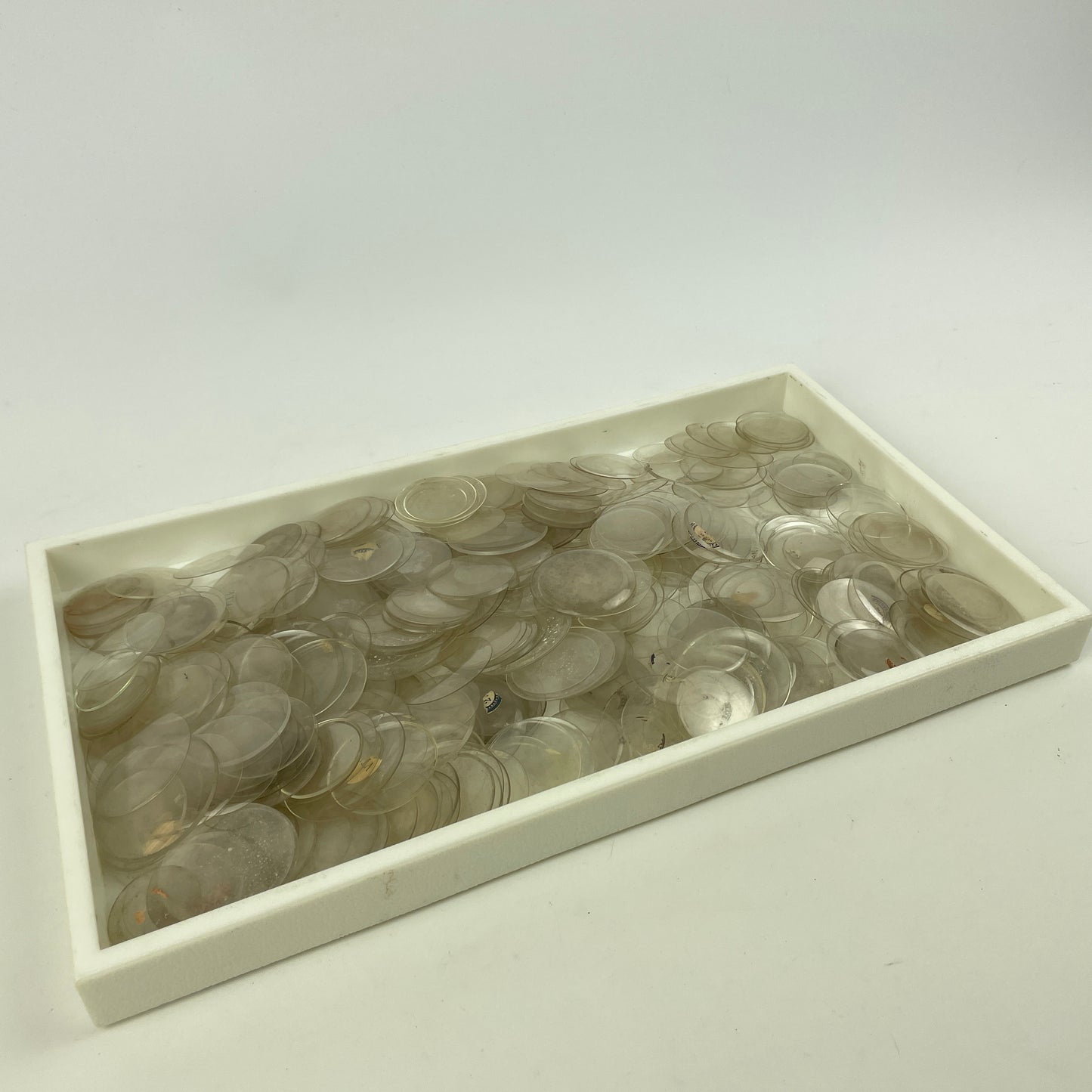 Apr Lot 60- Assortment of 400 Pocket Watch Glass Crystals