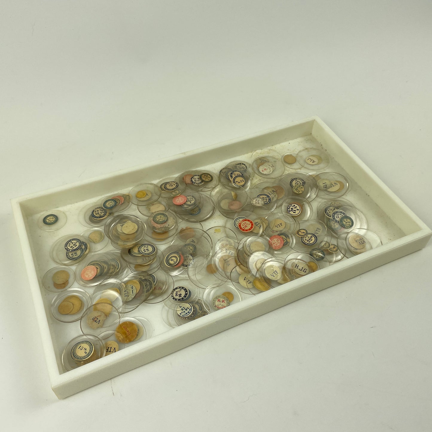 Apr Lot 127- Assortment of 200 Pocket Watch Glass Crystals