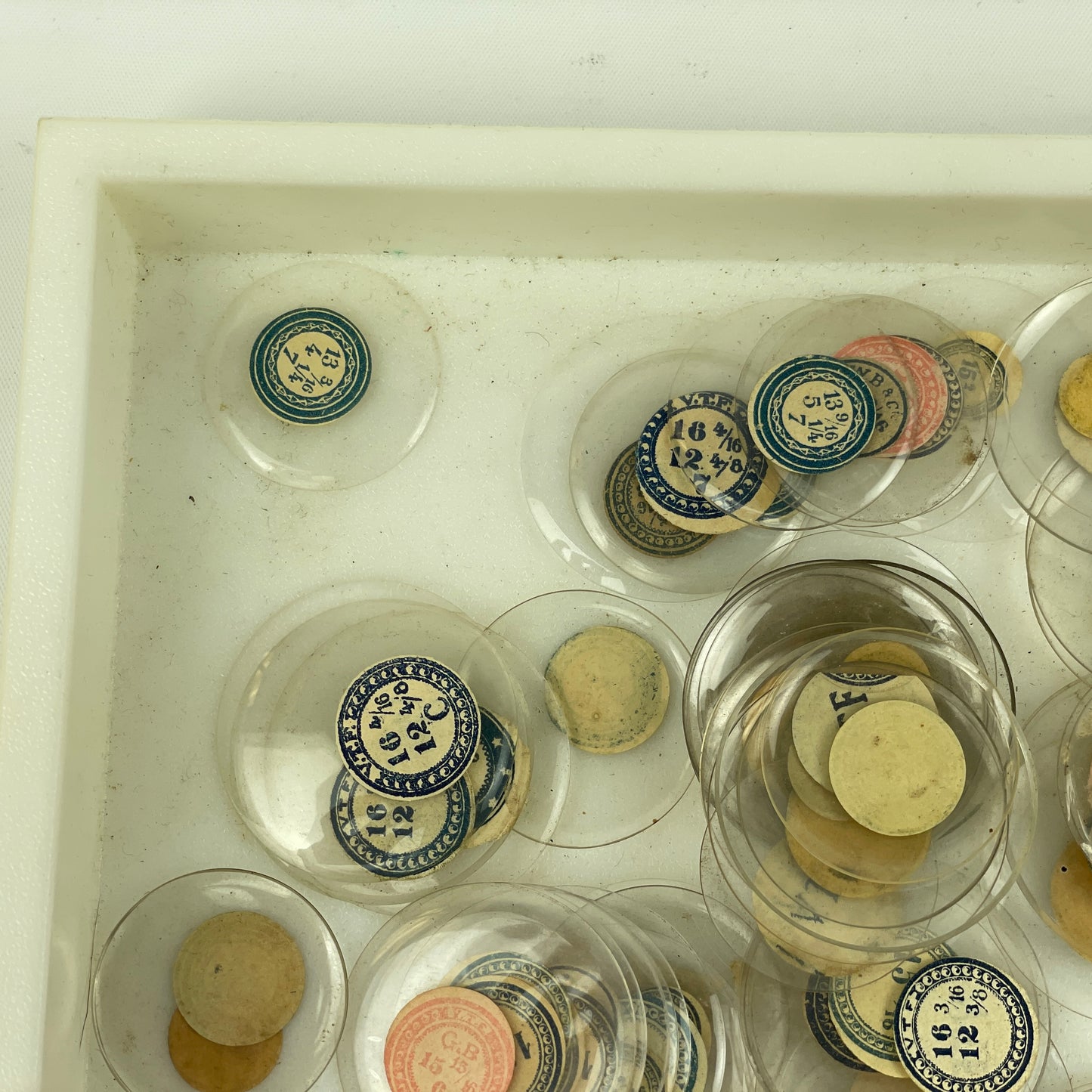 Apr Lot 127- Assortment of 200 Pocket Watch Glass Crystals