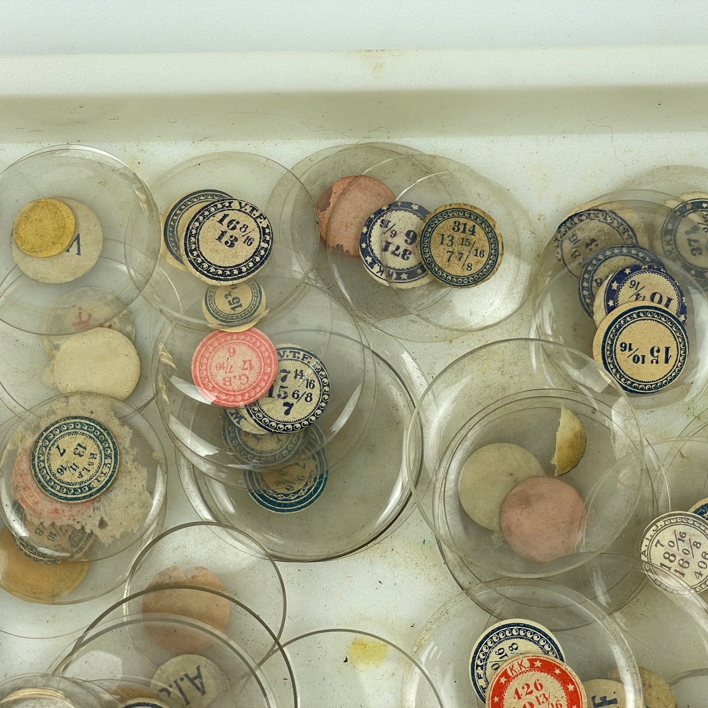 Apr Lot 127- Assortment of 200 Pocket Watch Glass Crystals