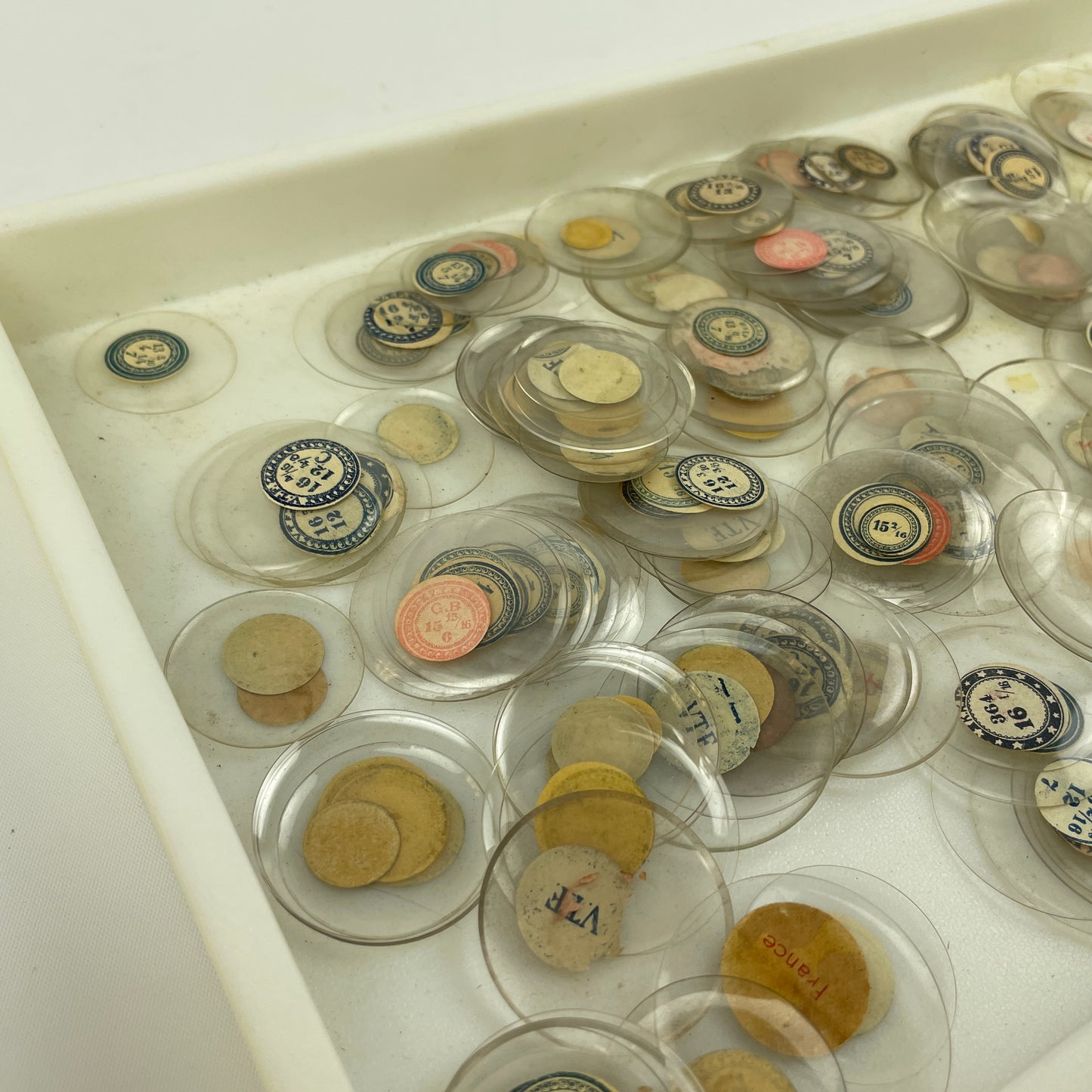 Apr Lot 127- Assortment of 200 Pocket Watch Glass Crystals