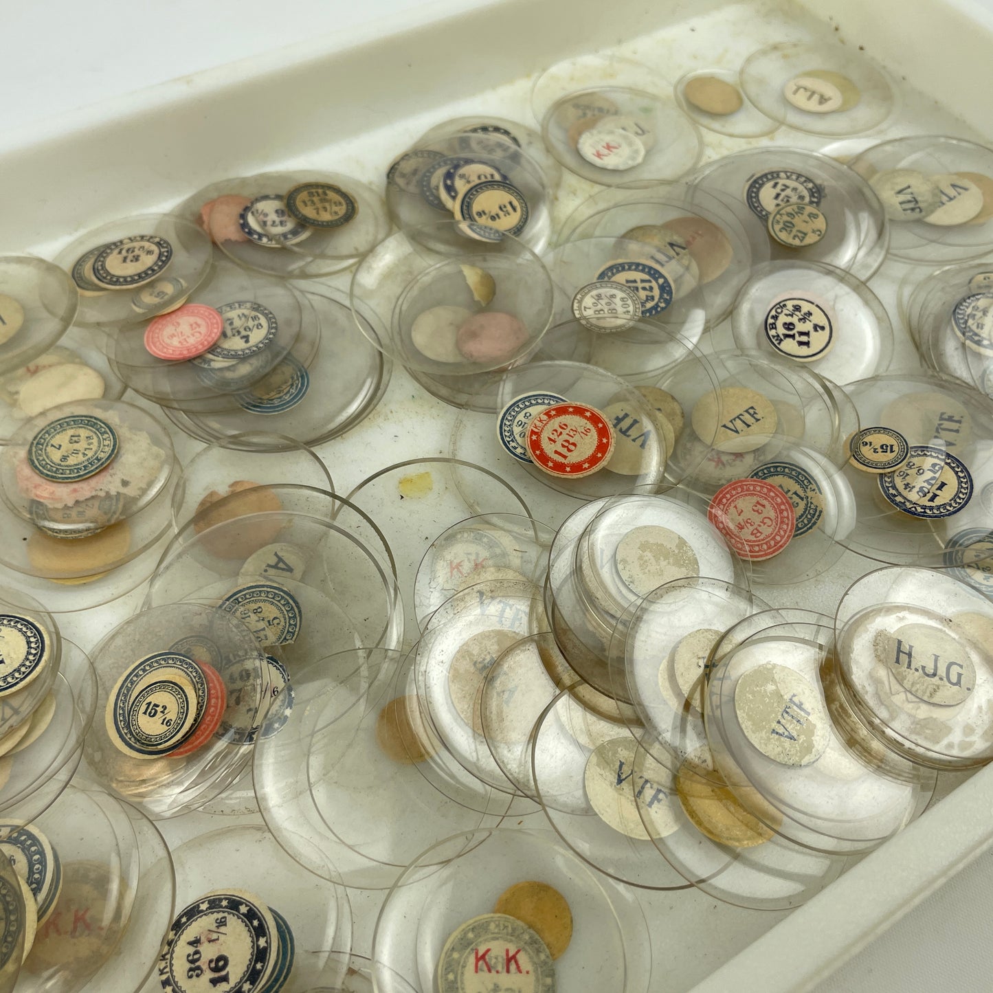 Apr Lot 127- Assortment of 200 Pocket Watch Glass Crystals