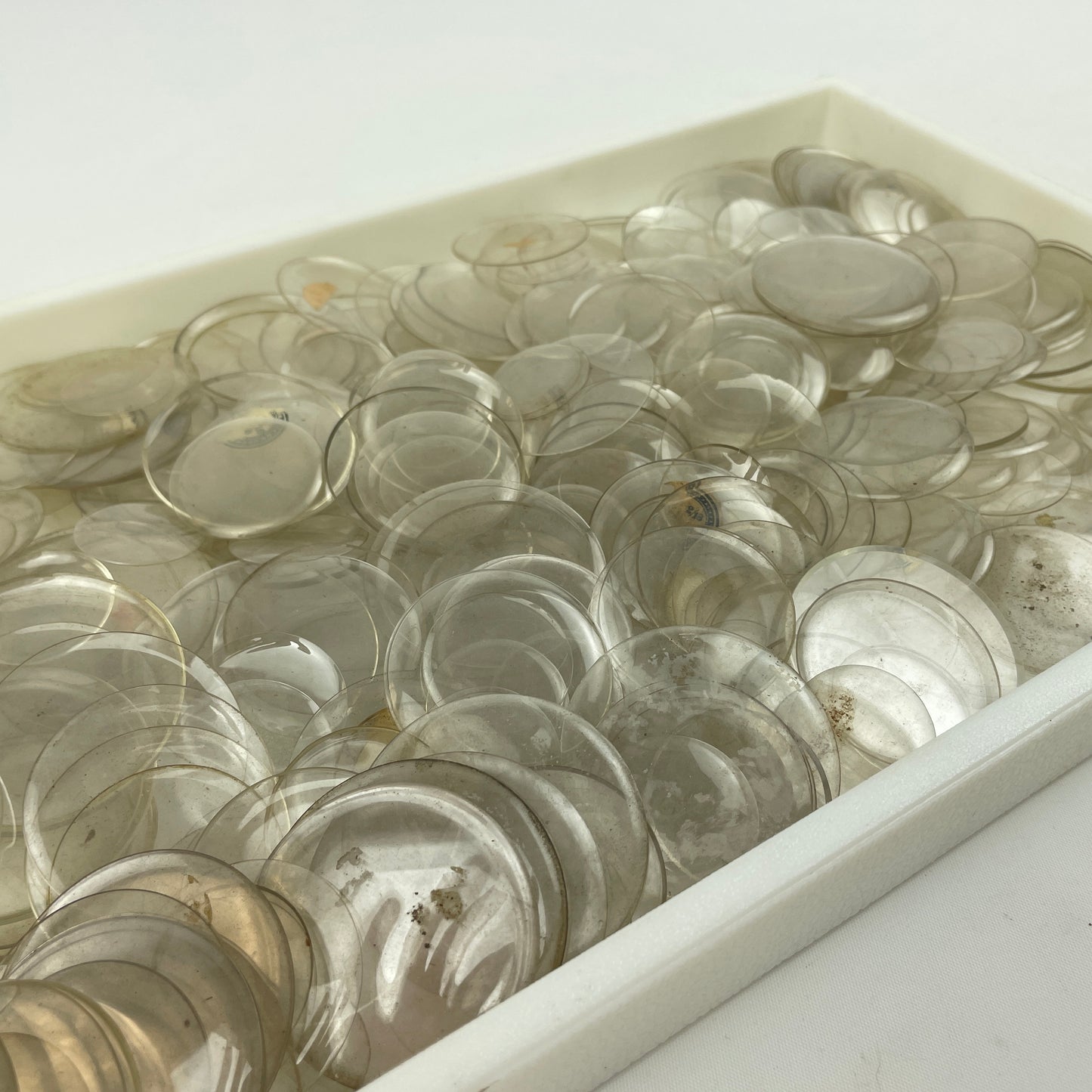 Apr Lot 29- Watchmaker’s Large Assortment of 500 Lapel & Pocket Watch Glass Crystals