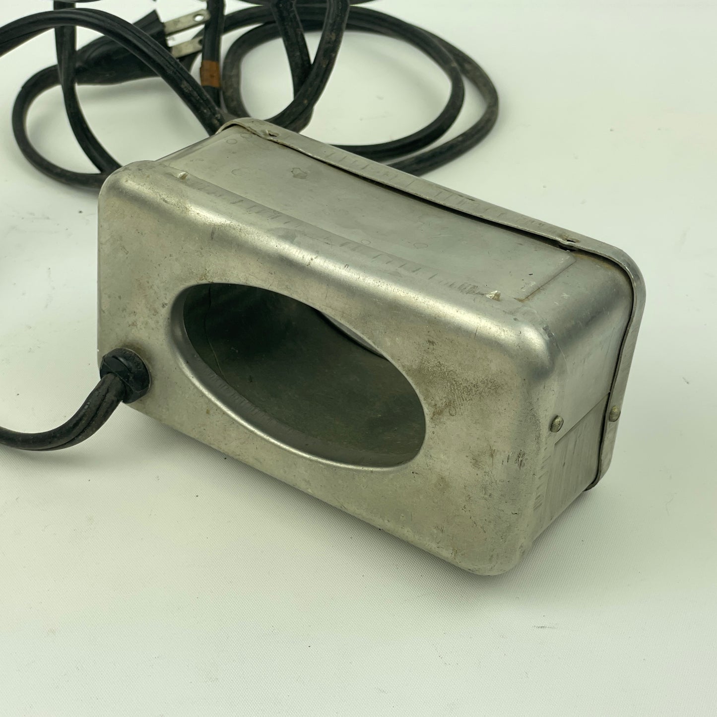 Lot 5- Watchmaker’s L & R Demagnetizer