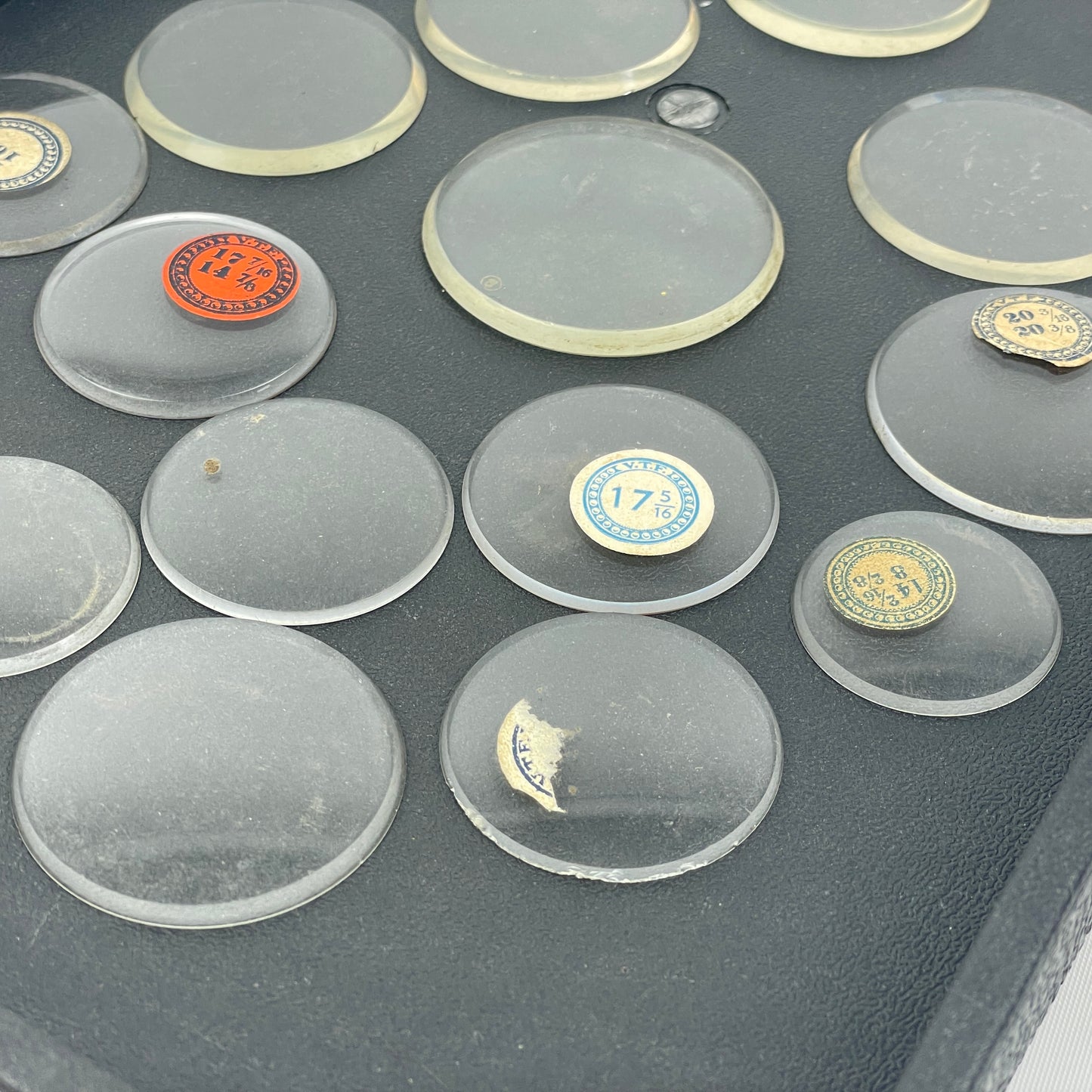 Lot 31- Watchmaker’s Selection of 25 Thick Glass Pocket Watch Crystals
