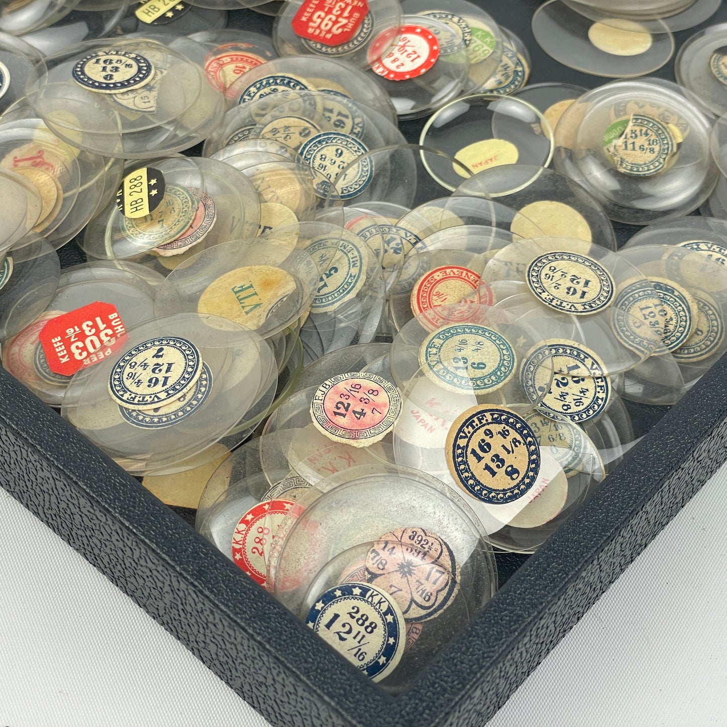 Lot 88- Watchmaker’s Selection of 200 Glass Pocket Watch Crystals