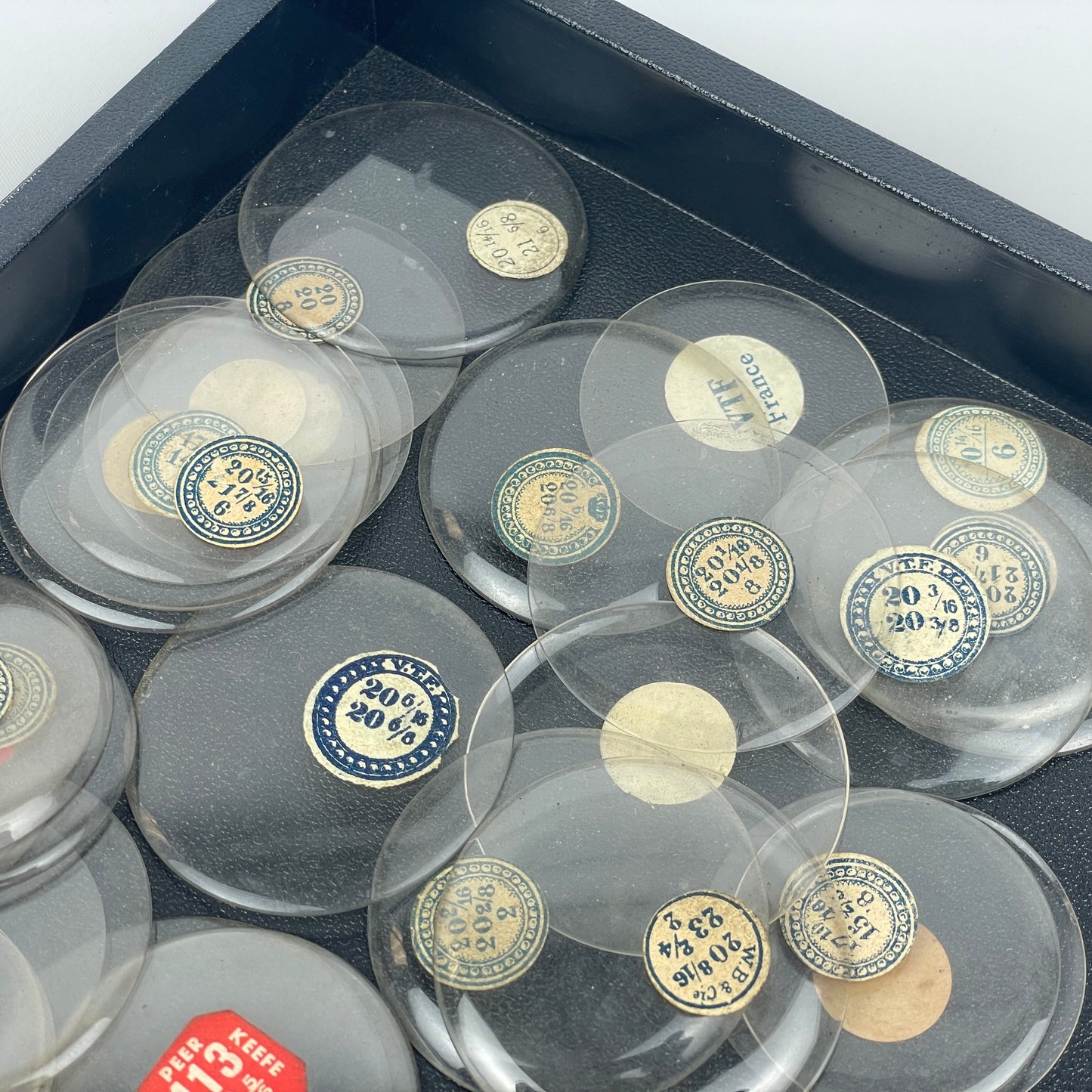 Lot 88- Watchmaker’s Selection of 200 Glass Pocket Watch Crystals