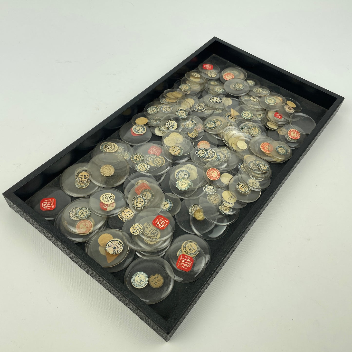 Lot 107- Watchmaker’s Selection of 200 Glass Pocket Watch Crystals