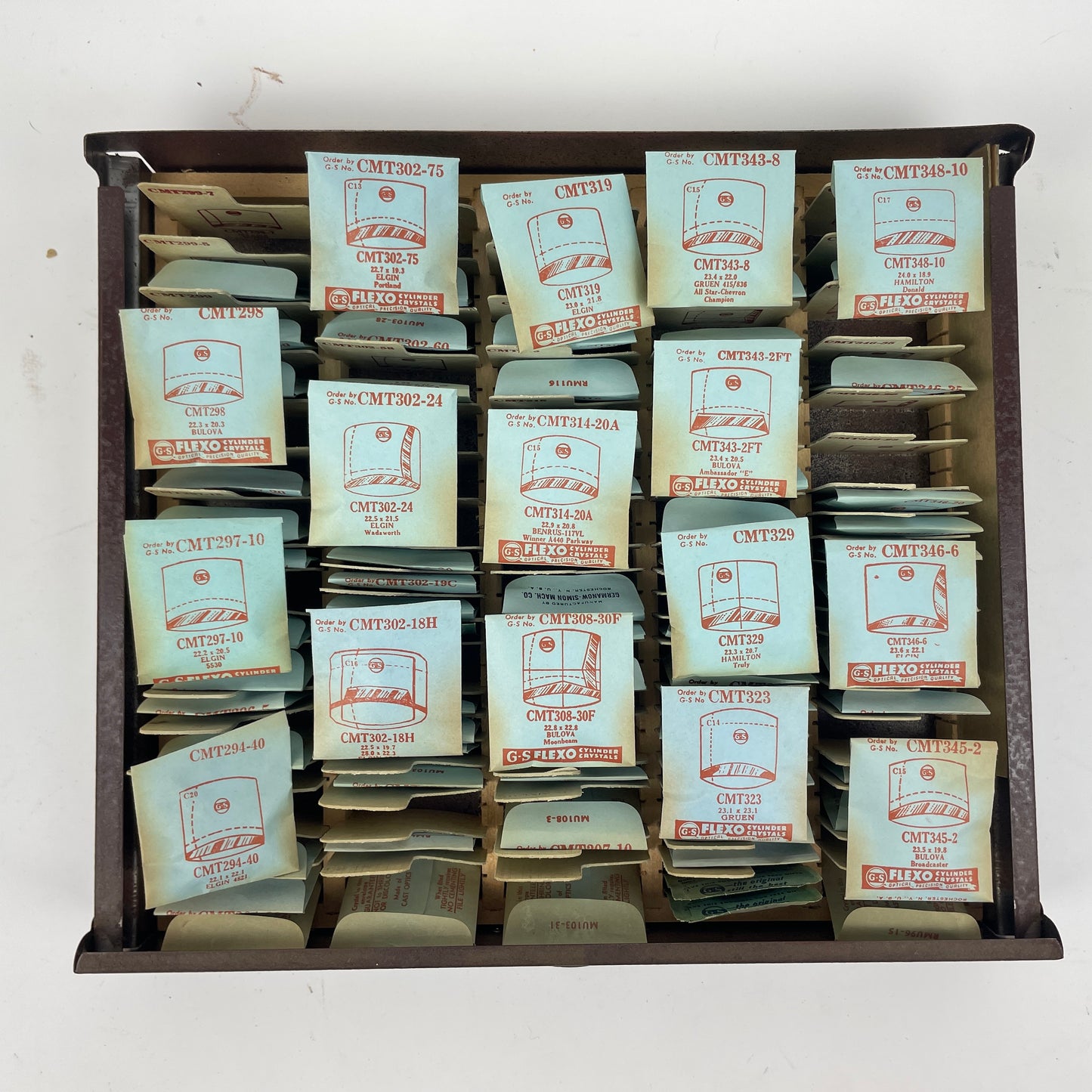 Lot 113 - G-S CMT Fancy Men’s & Ladies Wristwatch Crystals