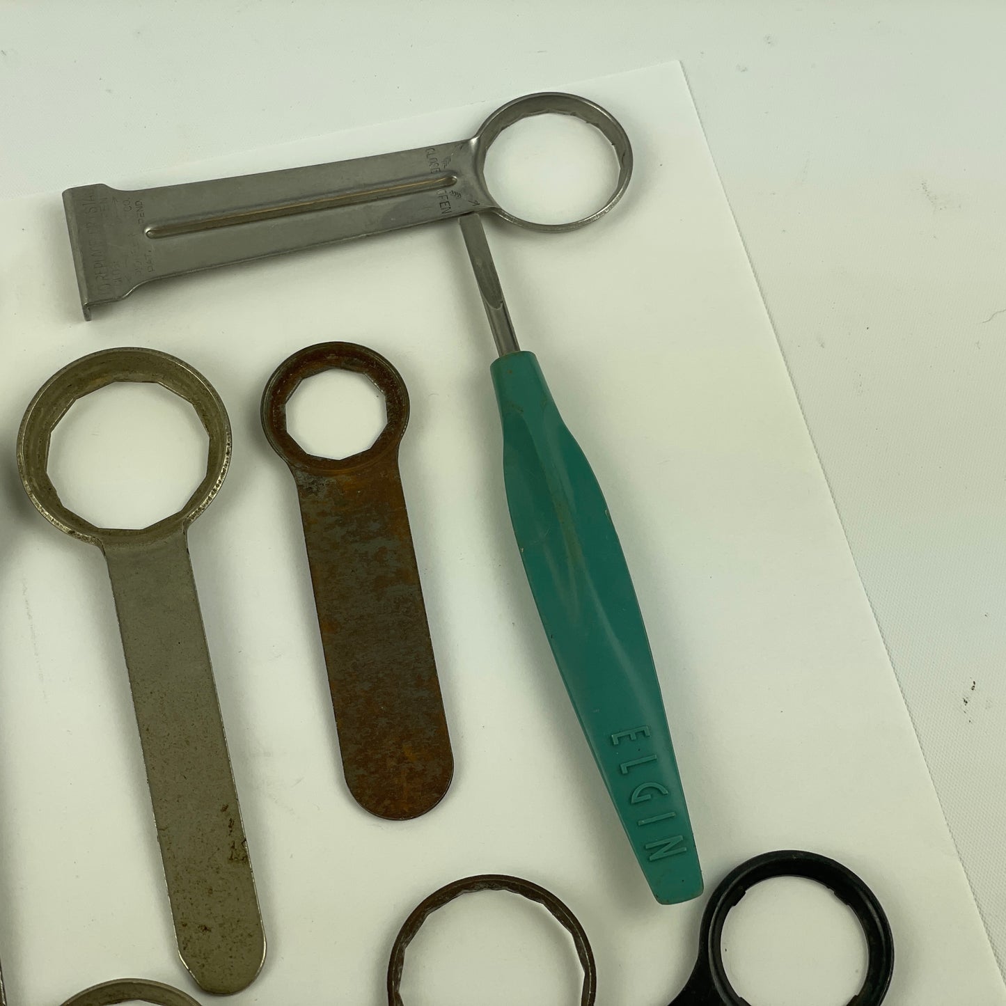 Jan Lot 16- Watchmaker’s Selection of Handheld Waterproof Case Wrenches