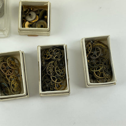 Jan Lot 27- Watchmaker’s Selection of American Pocket Watch Parts