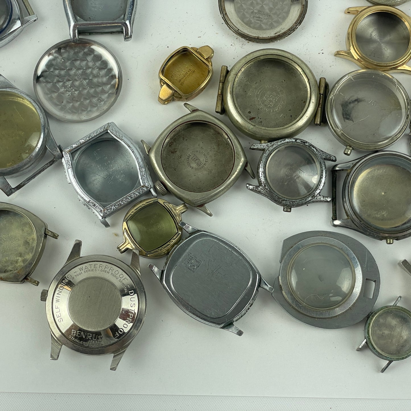 Jan Lot 76- Watchmaker’s Vintage Round & Fancy Wristwatch Cases