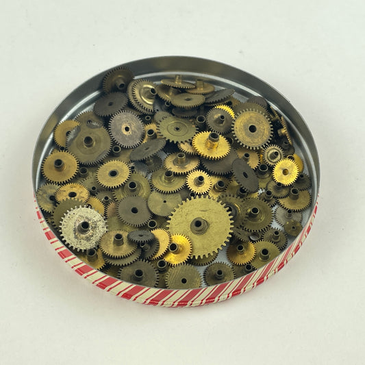 Jan Lot 107- American Huge Assortment of 100 Pocket Watch Hour Wheels