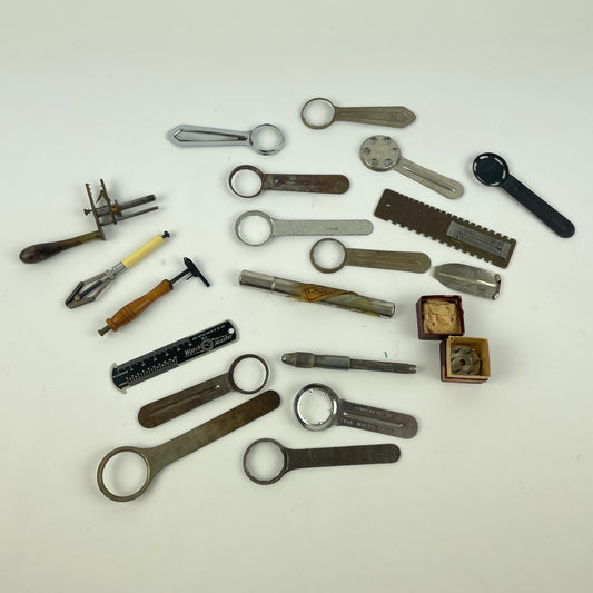 Jan Lot 135- Watchmaker’s Selection of Bench Tools