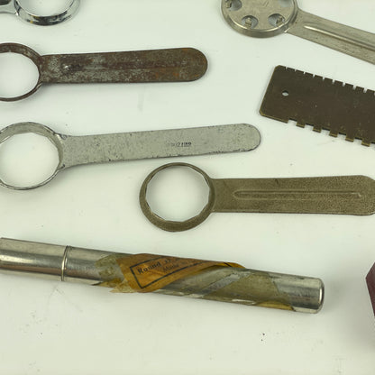 Jan Lot 135- Watchmaker’s Selection of Bench Tools