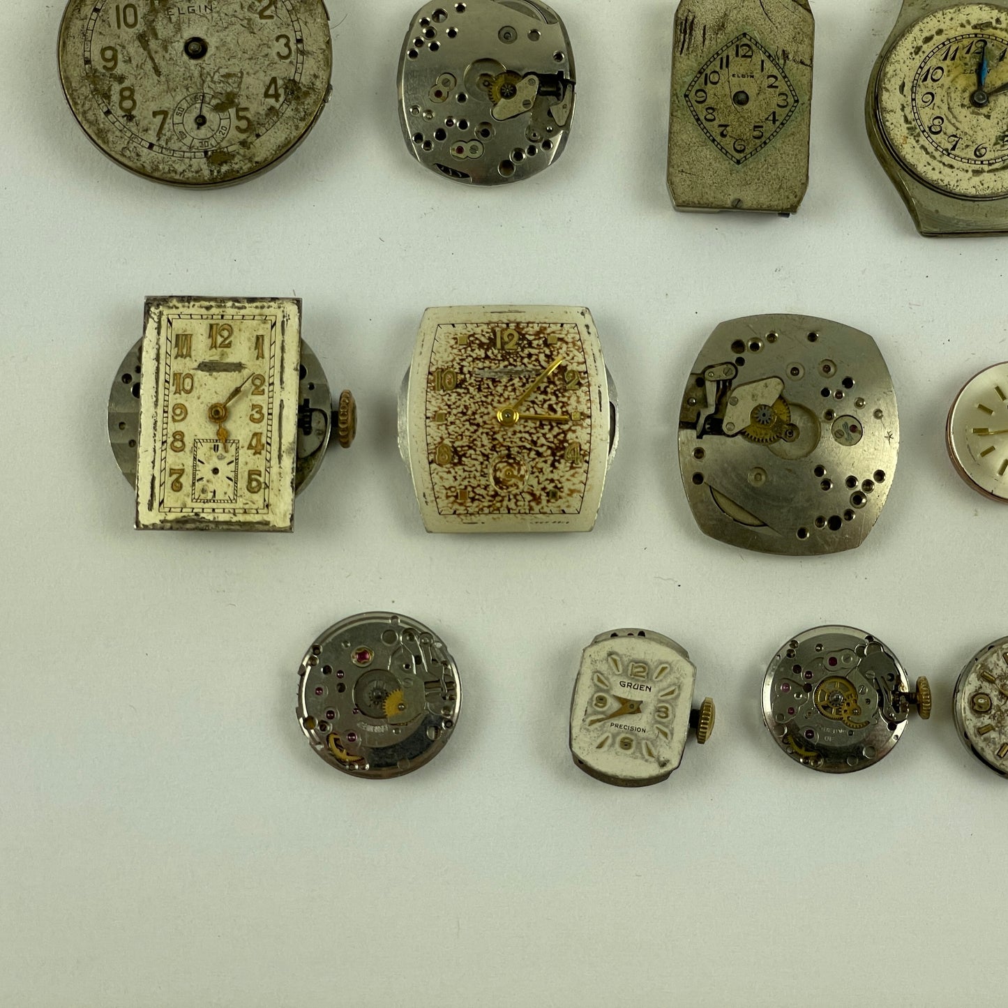 Feb Lot 35- American & Swiss Vintage Mechanical Wristwatch Movements