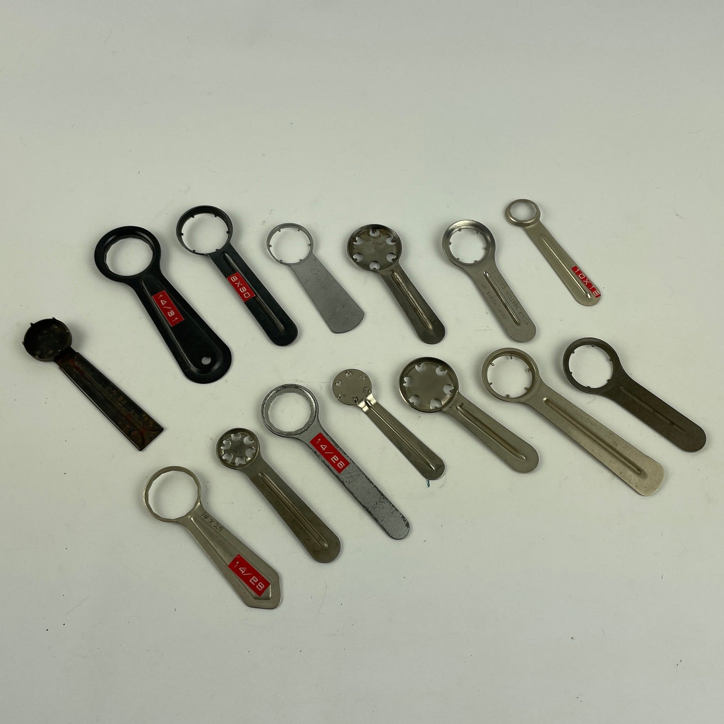 Feb Lot 55- Watchmaker’s Selection of Waterproof Round Wristwatch Case Wrenches