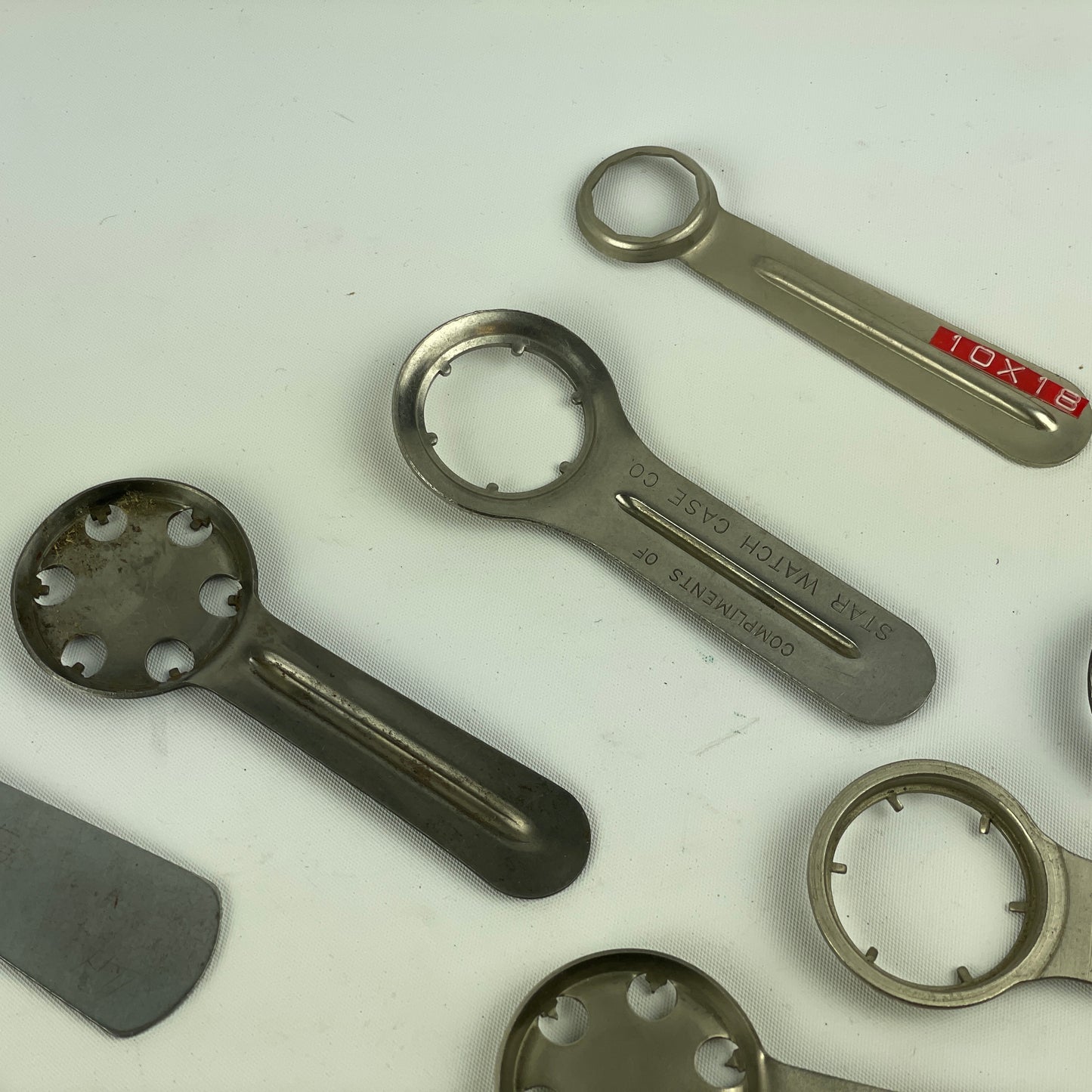 Feb Lot 55- Watchmaker’s Selection of Waterproof Round Wristwatch Case Wrenches