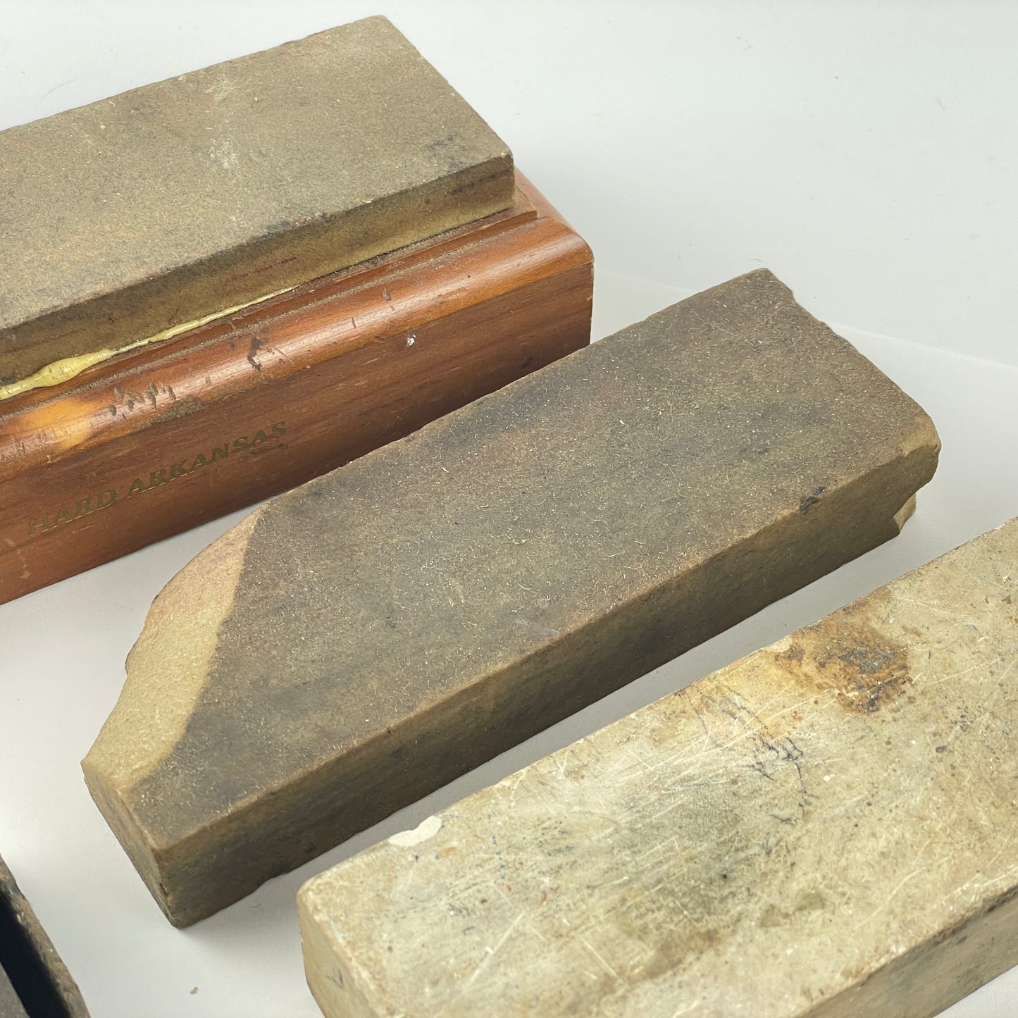 Lot 89- Sharpening Stones (6)