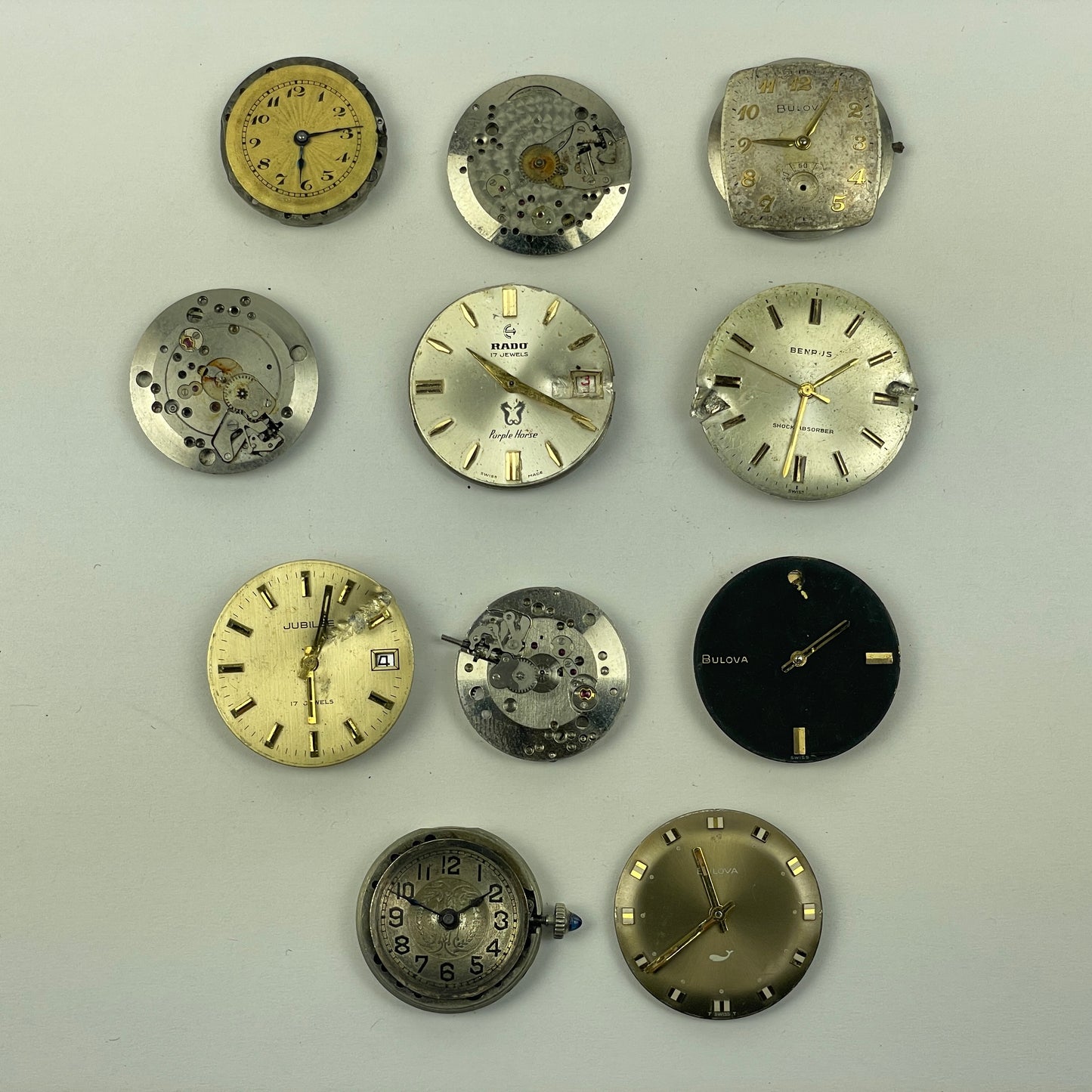 Lot 26- Swiss Assortment of 12 Vintage Wristwatch Movements