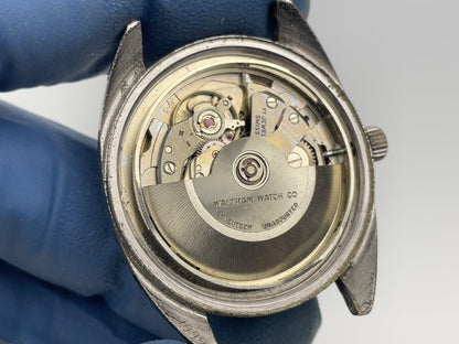Lot 16- Waltham Men’s Automatic Date Model Vintage Mechanical Wristwatch