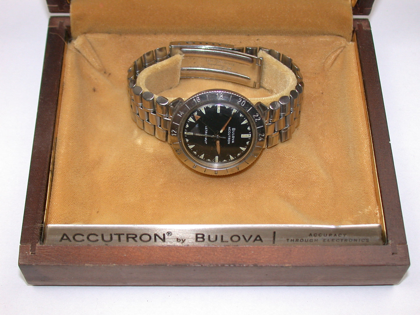 Bulova Accutron 214 “ASTRONAUT” Boxed Vintage S/S Wristwatch